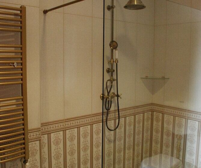 פנסיון Casa Gotica Residence