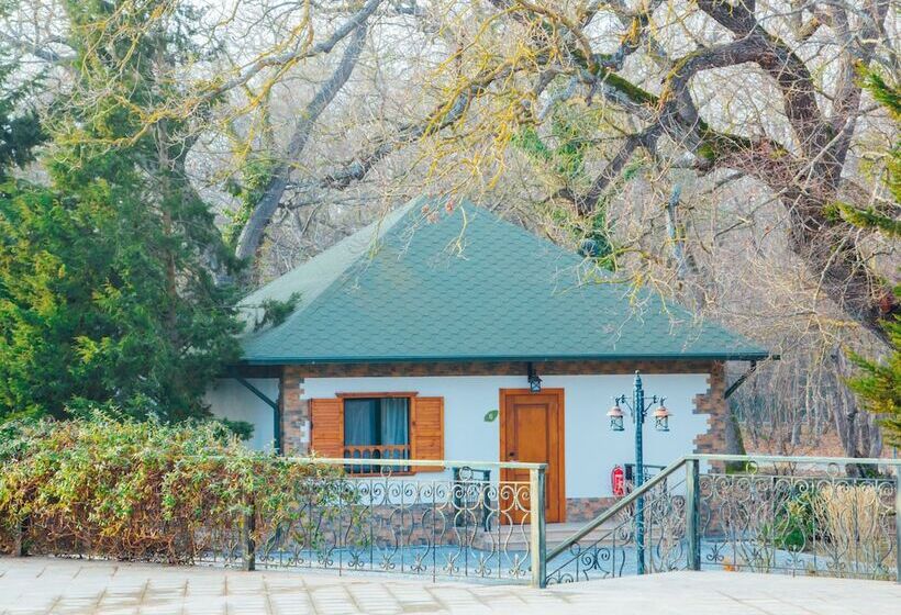 River Inn Resort And Spa