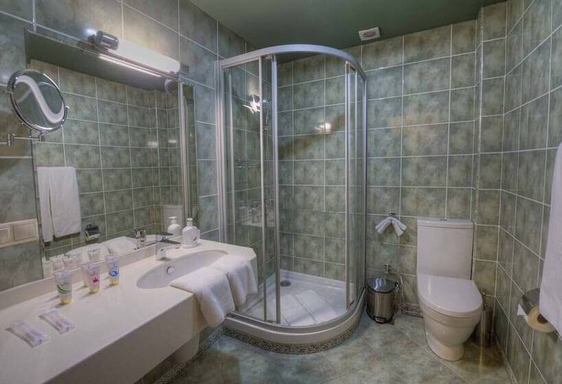 River Inn Resort And Spa