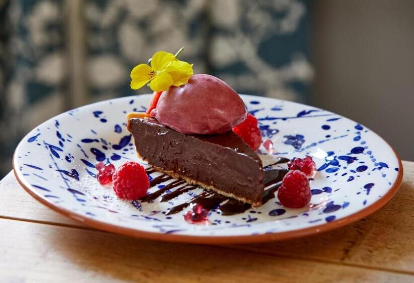 The Crown Inn, Church Enstone