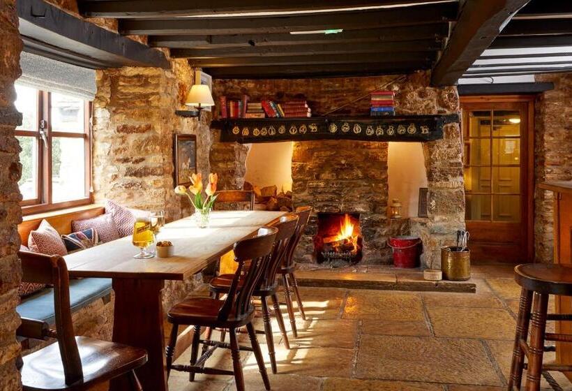 The Crown Inn, Church Enstone