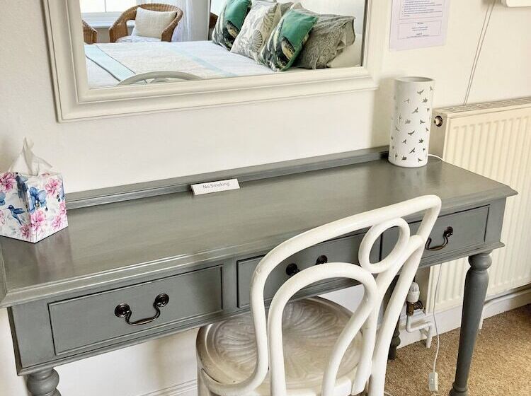 The Old Post House B&b