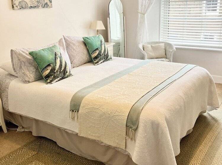 The Old Post House B&b