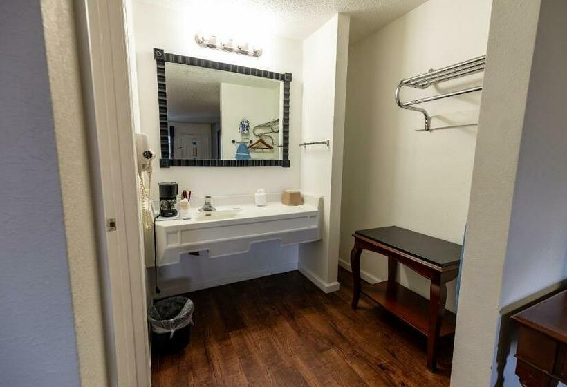 酒店 American Inn & Suites Russellville