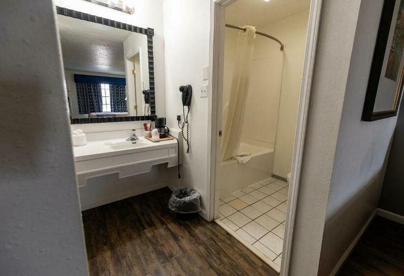 酒店 American Inn & Suites Russellville