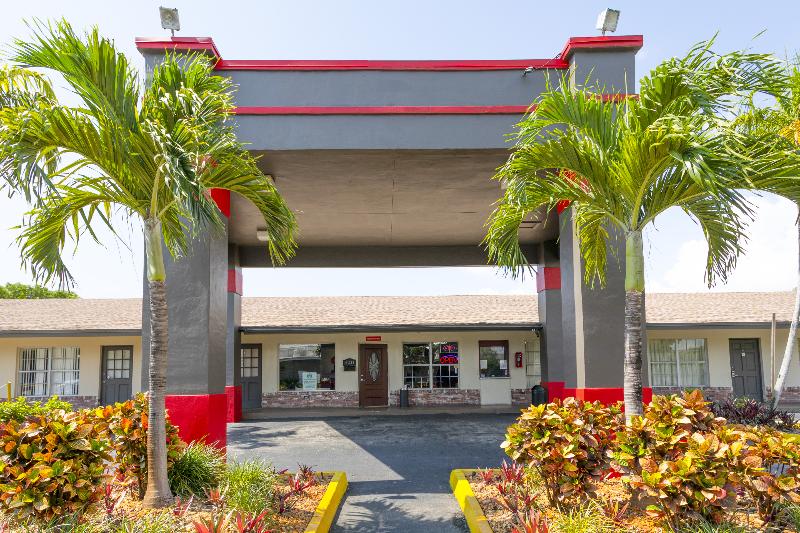 فندق Americas Best Inn Pompano Beach