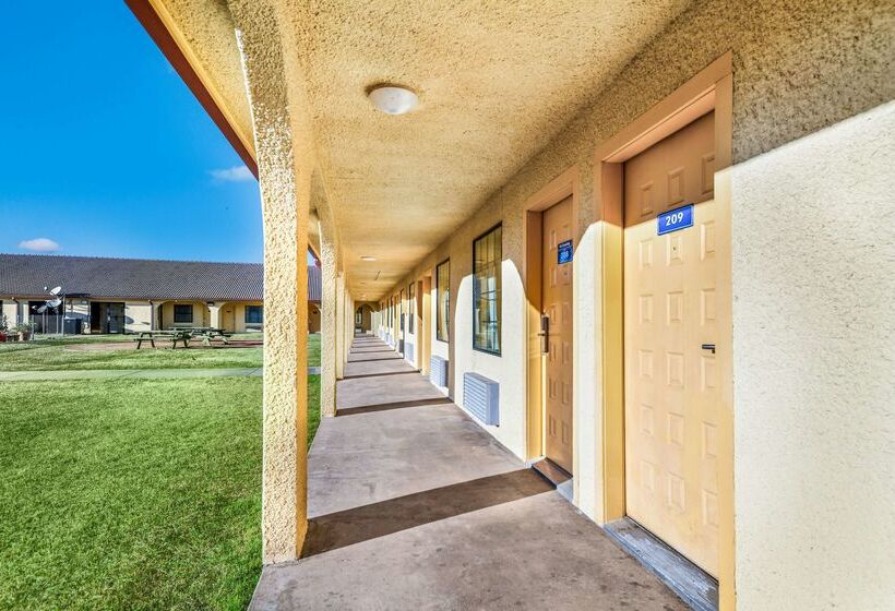 Отель Americas Best Value Inn Bonham