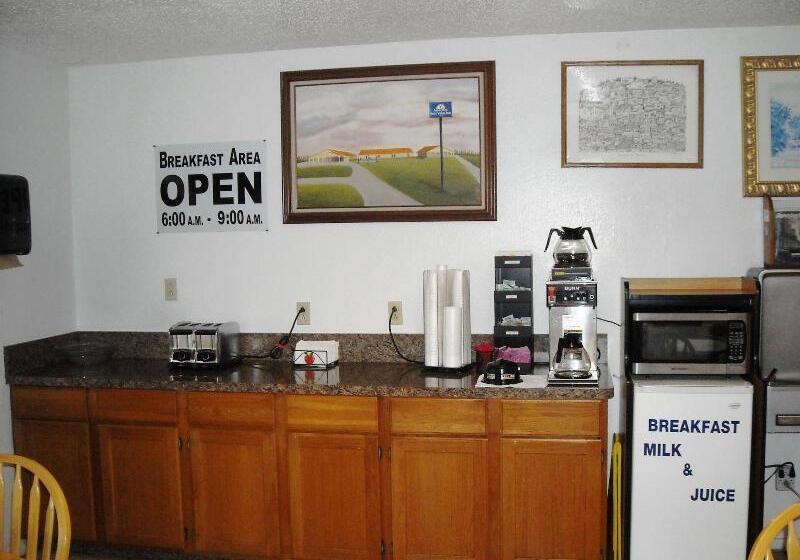 Отель Americas Best Value Inn Bonham