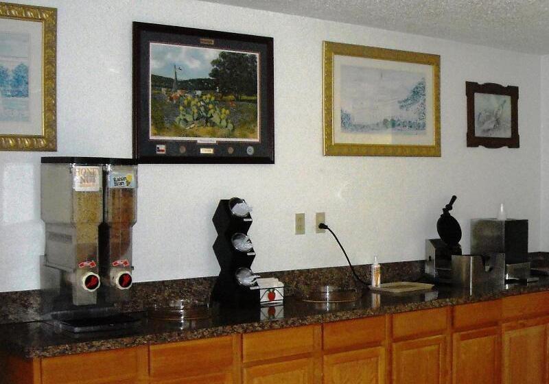 Отель Americas Best Value Inn Bonham