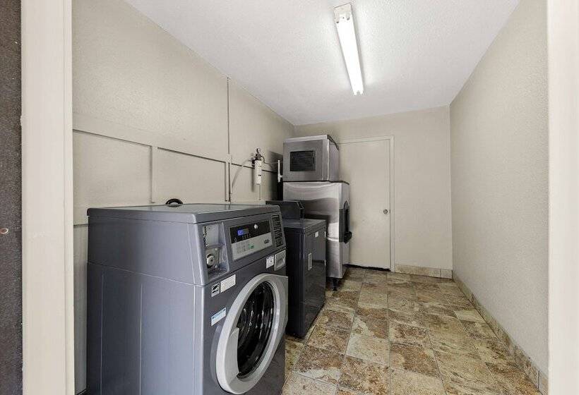 Отель Americas Best Value Inn Bonham