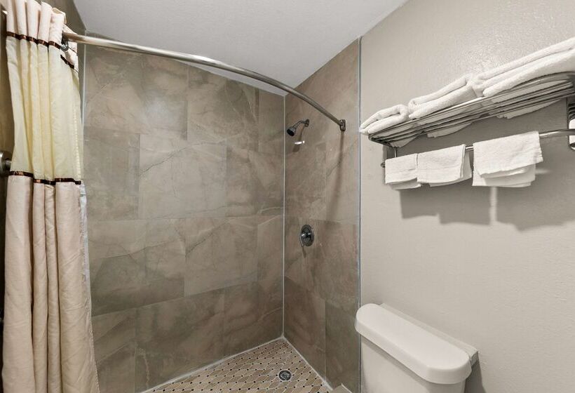 Отель Americas Best Value Inn Bonham