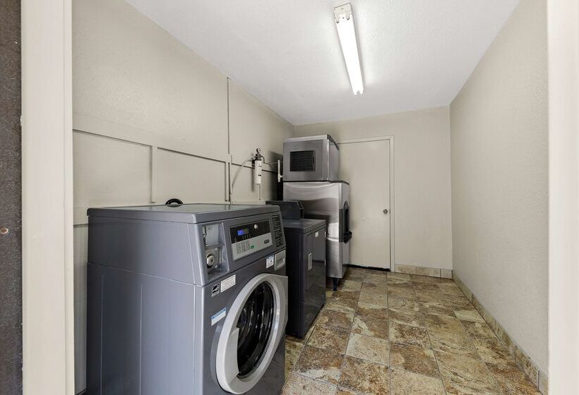 Отель Americas Best Value Inn Bonham