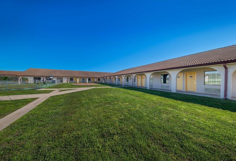 Отель Americas Best Value Inn Bonham