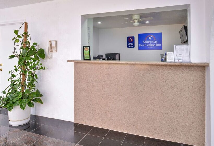 בית מלון כפרי Americas Best Value Inn Clute