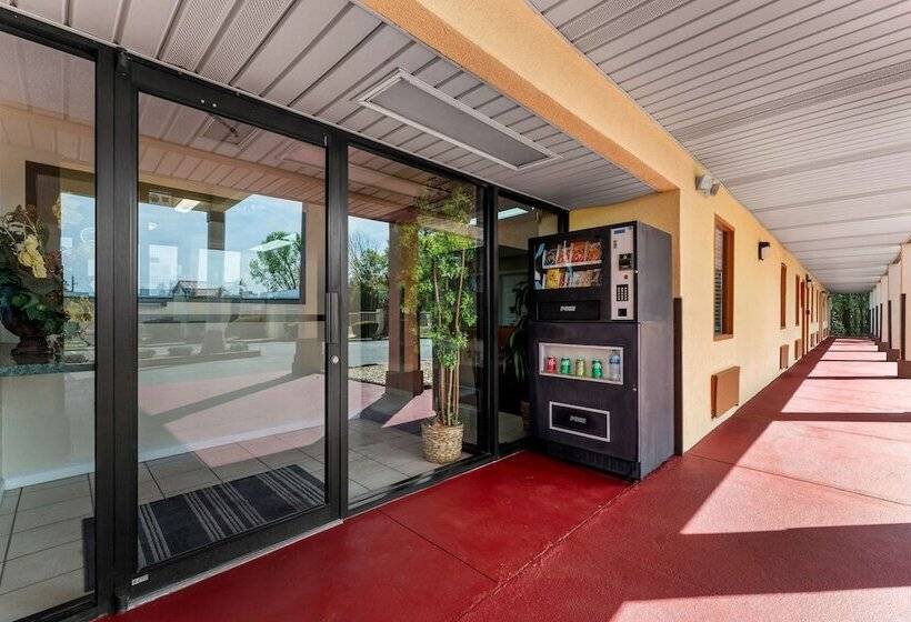 فندق Americas Best Value Inn Montezuma