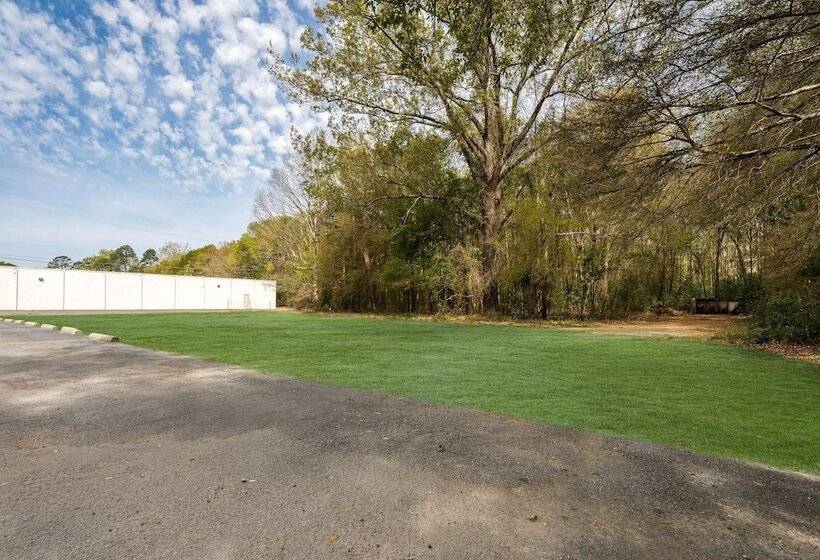 فندق Americas Best Value Inn Montezuma