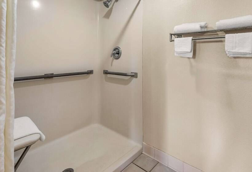 فندق Americas Best Value Inn Montezuma