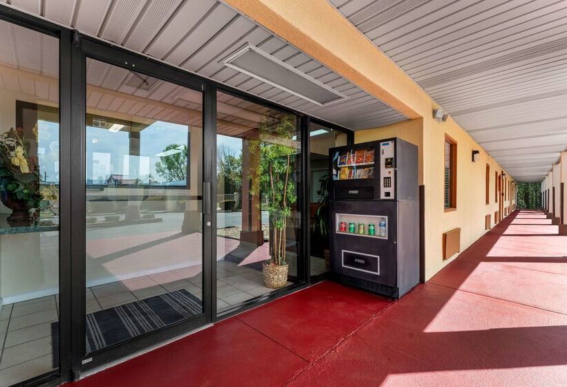 فندق Americas Best Value Inn Montezuma