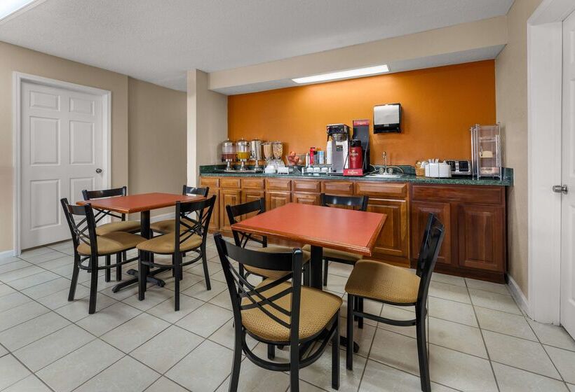 فندق Americas Best Value Inn Montezuma