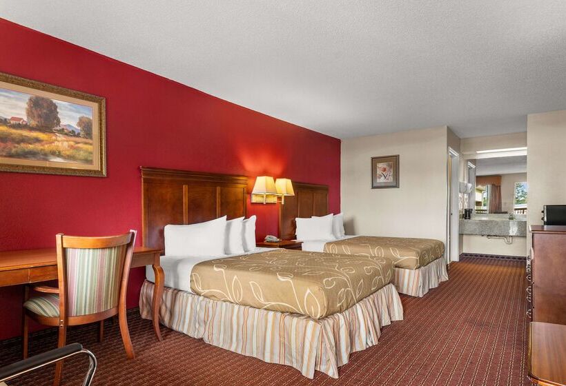 فندق Americas Best Value Inn Montezuma