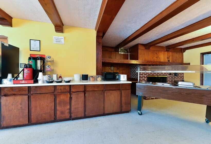 فندق Americas Best Value Inn Suites South Boston