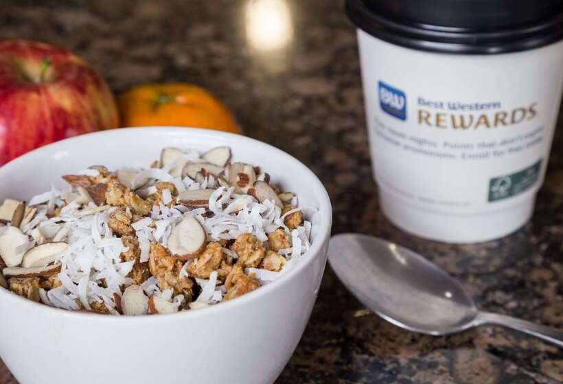 בית מלון כפרי Best Western Angleton Inn