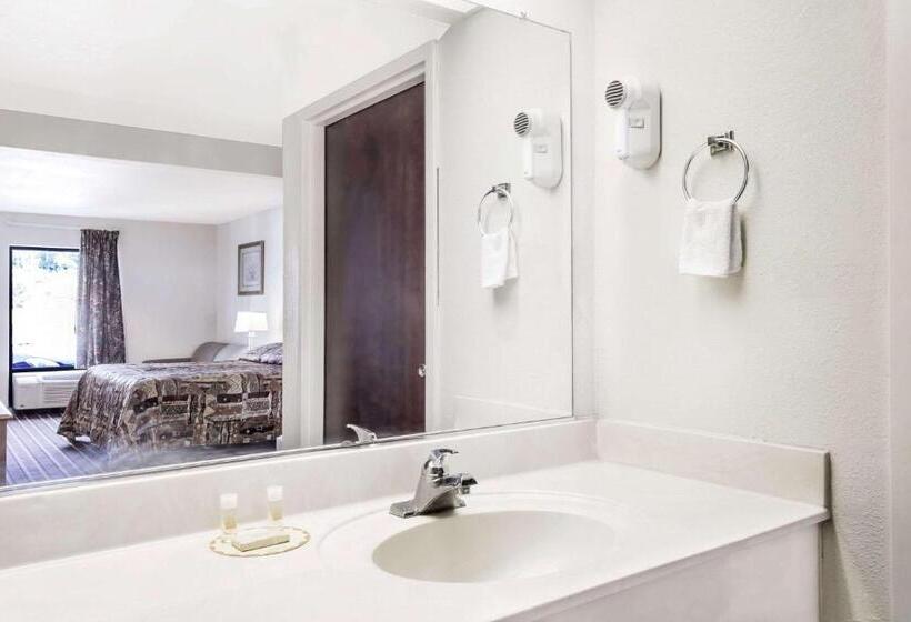 호텔 Brentwood Inn & Suites