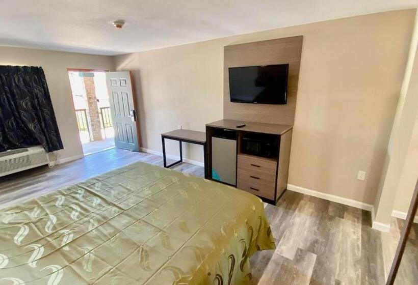 호텔 Brentwood Inn & Suites