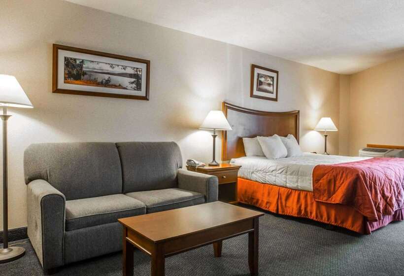 فندق Clarion Inn & Suites At The Outlets Of Lake George