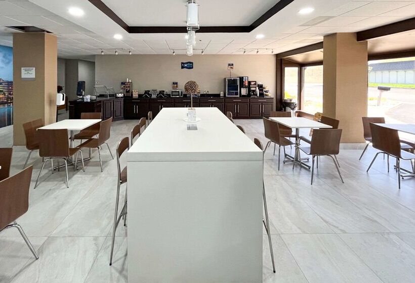 فندق Clarion Pointe Near Erie Casino