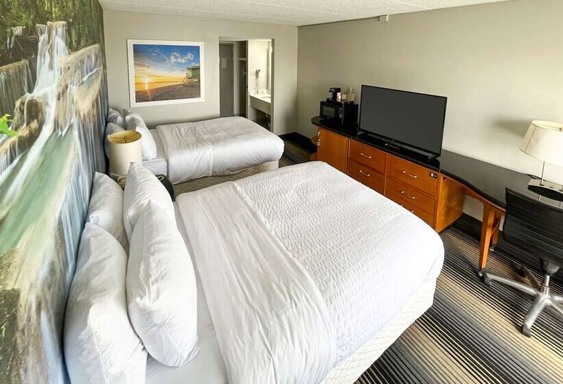 فندق Clarion Pointe Near Erie Casino