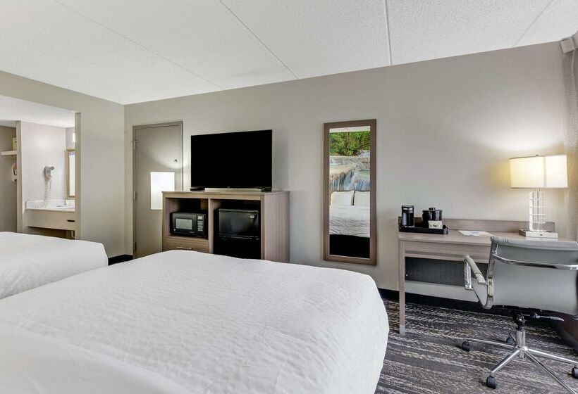 فندق Clarion Pointe Near Erie Casino