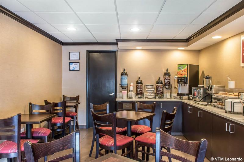 هتل Spark By Hilton Clarks Summit