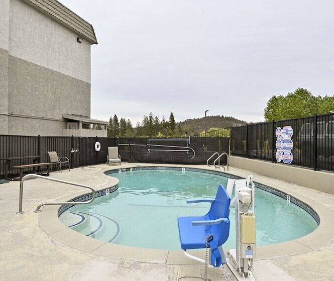 Отель Comfort Inn Yreka I 5