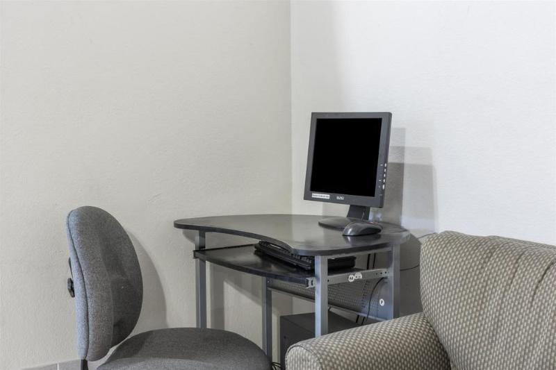 فندق Days Inn Benson