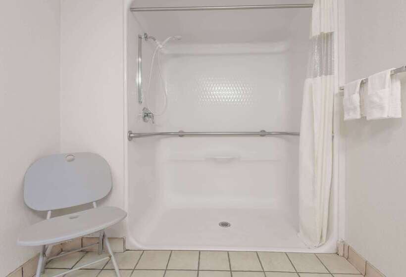 בית מלון כפרי Days Inn By Wyndham Amarillo  Medical Center