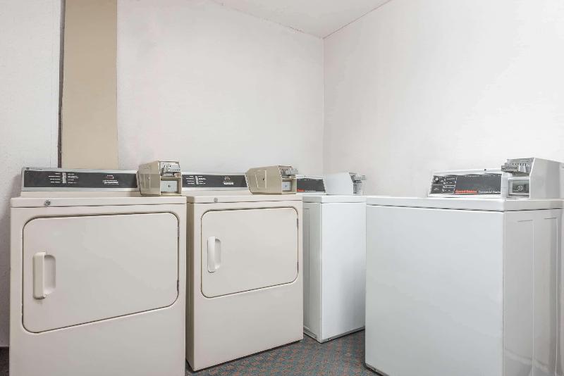 בית מלון כפרי Days Inn By Wyndham Amarillo  Medical Center