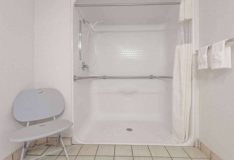 בית מלון כפרי Days Inn By Wyndham Amarillo  Medical Center