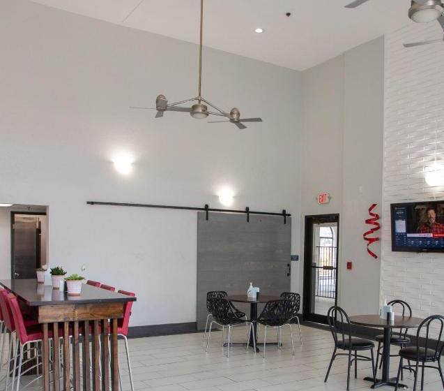 هتل Days Inn By Wyndham Amarillo  Medical Center