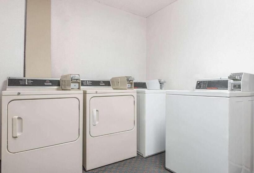 בית מלון כפרי Days Inn By Wyndham Amarillo  Medical Center