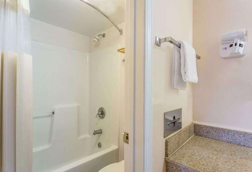 בית מלון כפרי Days Inn By Wyndham Ashland