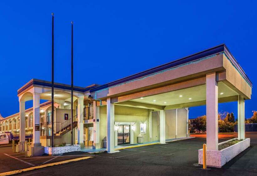 בית מלון כפרי Days Inn By Wyndham Ashland