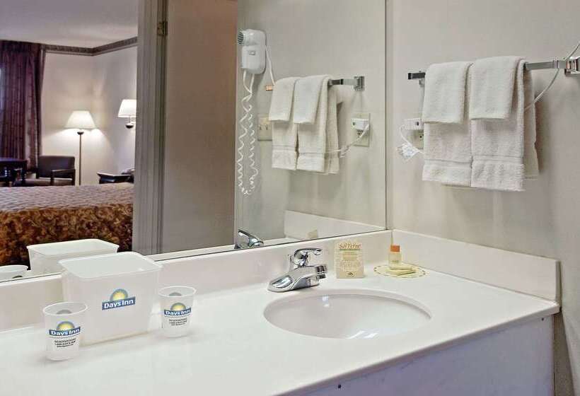 فندق Days Inn By Wyndham Bainbridge