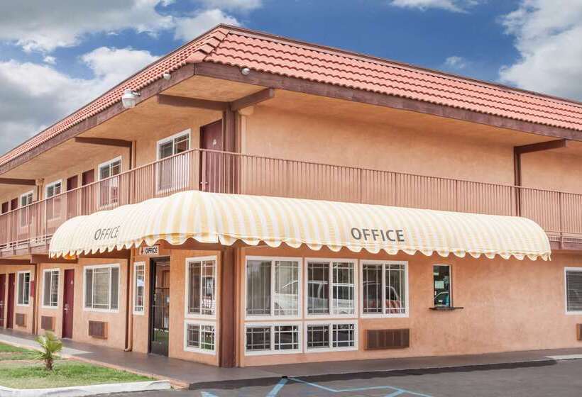 فندق Days Inn By Wyndham Barstow