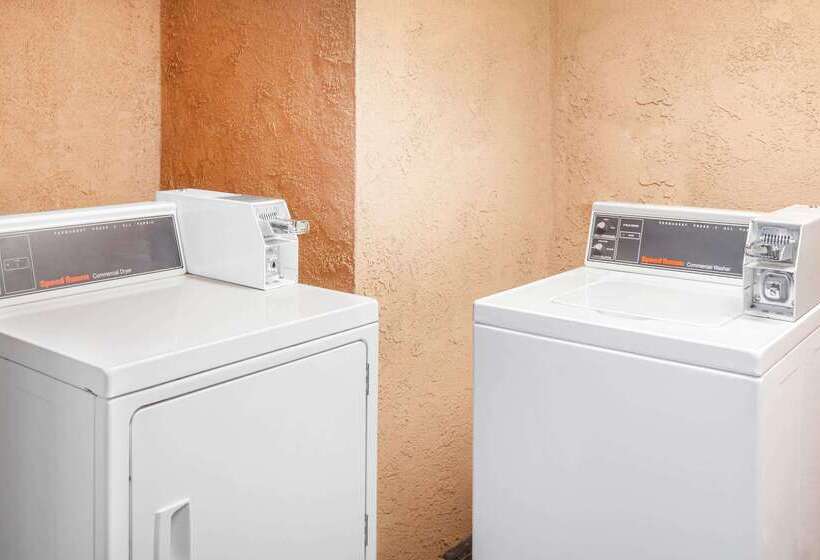 فندق Days Inn By Wyndham Barstow