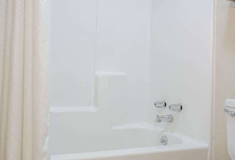 فندق Days Inn By Wyndham Bastrop