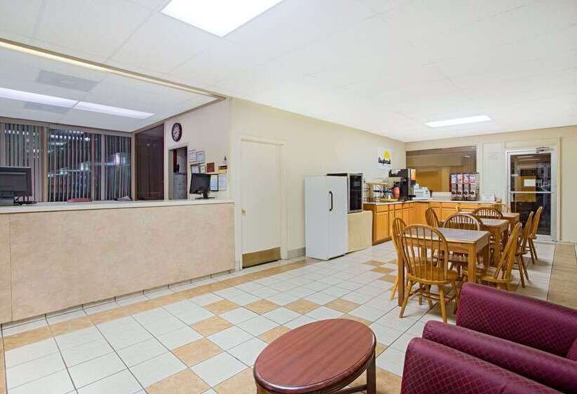 فندق Days Inn By Wyndham Bristol Parkway