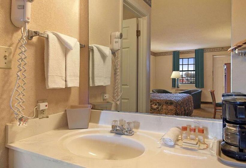 בית מלון כפרי Days Inn By Wyndham Brownsville