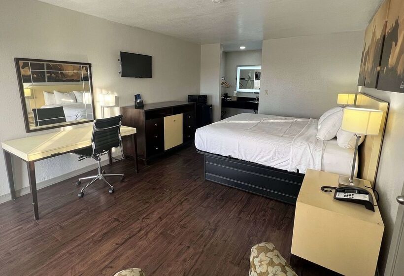 호텔 Days Inn & Suites By Wyndham   Canton First Monday Trade Days