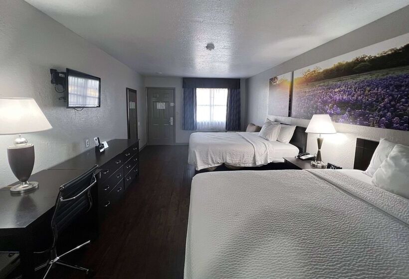 호텔 Days Inn & Suites By Wyndham   Canton First Monday Trade Days